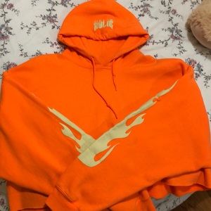 kylie jenner cropped hoodie